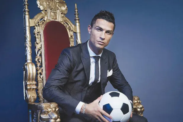 رونالدو على عرش الكرة العالمية للمرة الخامسة