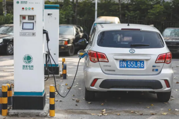4 شركات كبرى تبدأ بناء محطات شحن السيارات الكهربائية
