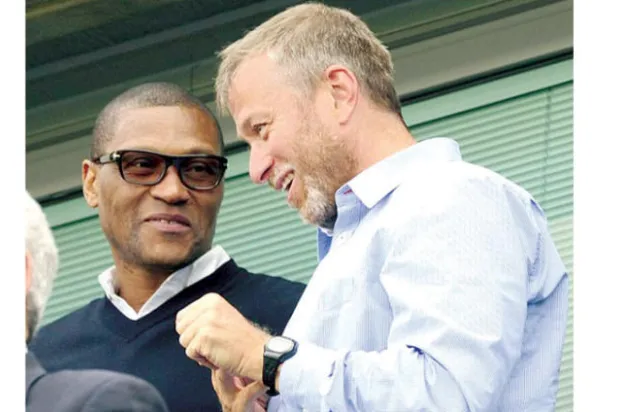 إمينالو مع أبراموفيتش مالك تشيلسي