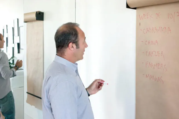 تحديات التقنيات الحديثة تواجه مراسلي الصحافة العالمية