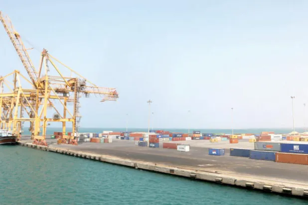 المعلمي: إغلاق الموانئ اليمنية فترته قصيرة... وسفن الغذاء لن تتأثر