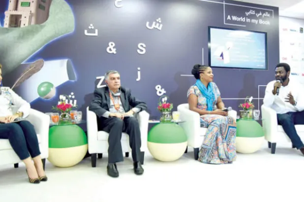 هل يحتاج العمل الأدبي إلى دليل تفسيري؟