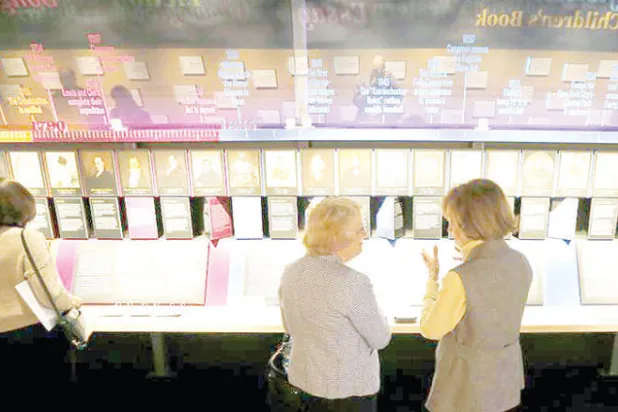 الكتاب الأميركيون في متحف رائد