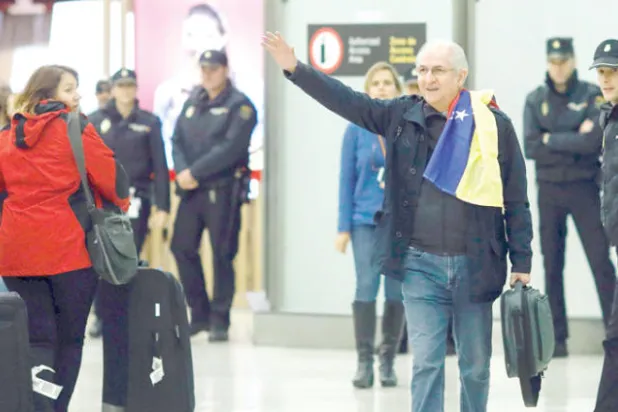 حملة اعتقالات في فنزويلا على خلفية هروب زعيم معارض بارز