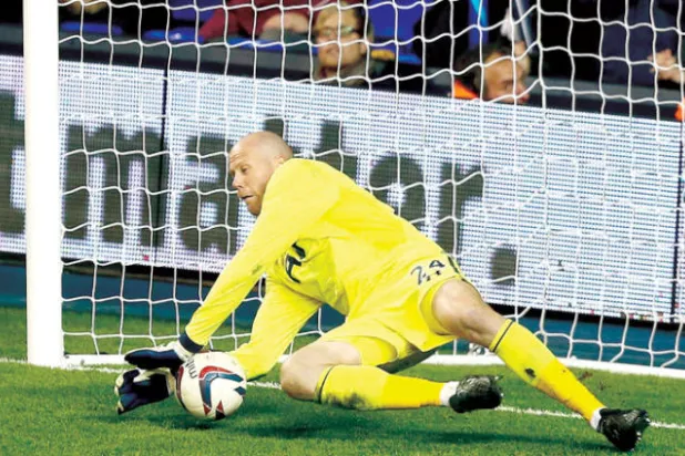 كانت آخر محطات فريدل في الدوري الإنجليزي في توتنهام («الشرق الأوسط»)