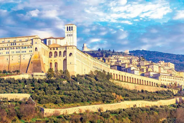 أسنري التاريخية التي تعود إلى القرون الوسطى