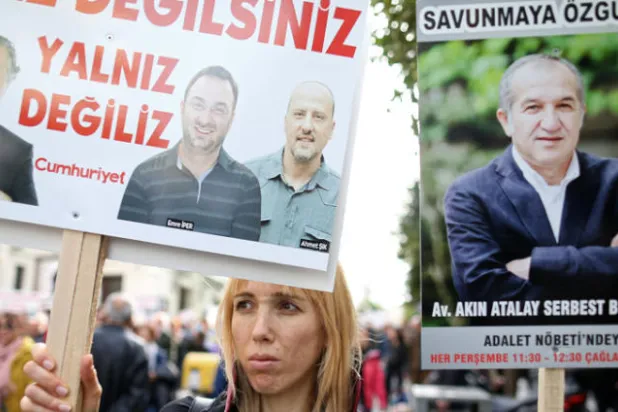 أنقرة تتحفظ على ممتلكات «ضراب» وتتهم القضاء والكونغرس بالخضوع لغولن