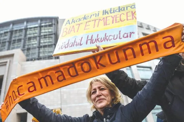 تركيا تحاكم أكاديميين وقعوا عريضة تدعو للسلام مع الأكراد