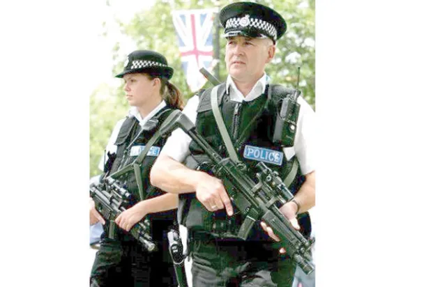 بريطانيا تتعهد تعقب مواطنيها المنتمين إلى {داعش} وقتلهم