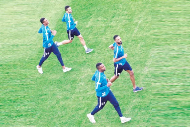 ولفرهامبتون يفاوض الهلال لشراء عقد ليو