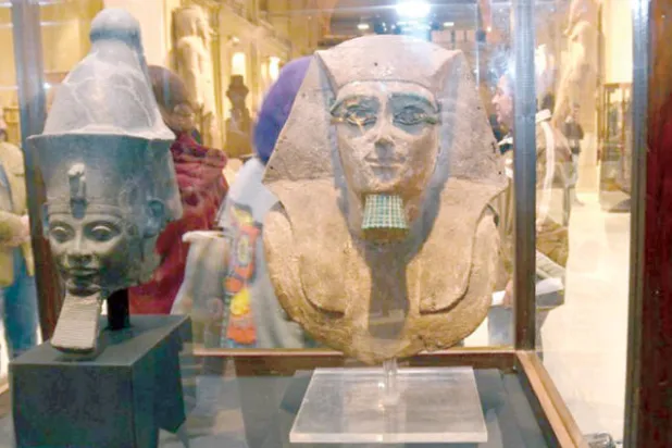 المتحف المصري يبدأ في عرض 3 قطع أثرية جديدة أسبوعياً