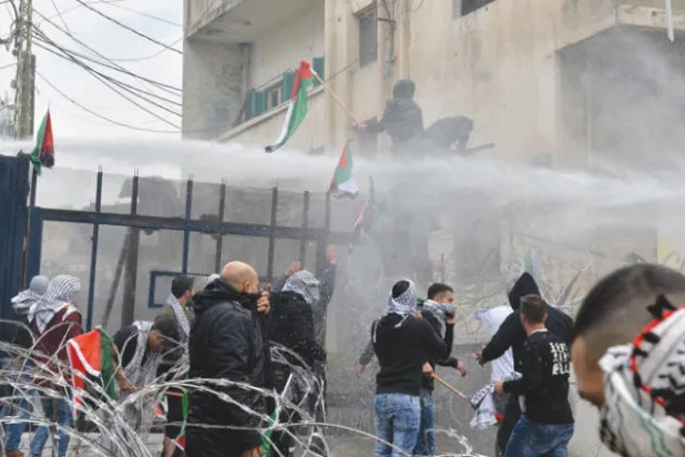 مواجهات بين متظاهرين والأمن قرب السفارة الأميركية في بيروت