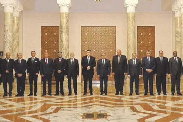 مصر تستقبل السراج وسط ترقب لما بعد مهلة حفتر