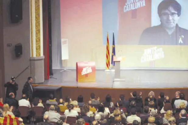 بوتشيمون يباشر لقاءات قيادات كاتالونية في بروكسل