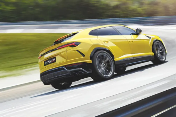 {أوروس} على المضمار