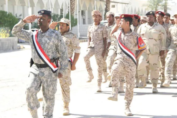 «الشرعية» لـ «الشرق الأوسط»: تفاهمات دولية لتوحيد اليمن ضد المتمردين