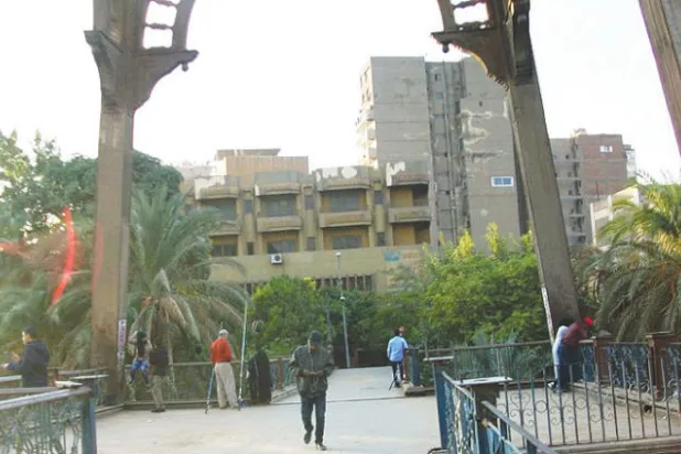 كوبري المناسترلي الأثري على النيل... استراحة لهواة صيد السمك («الشرق الأوسط»)