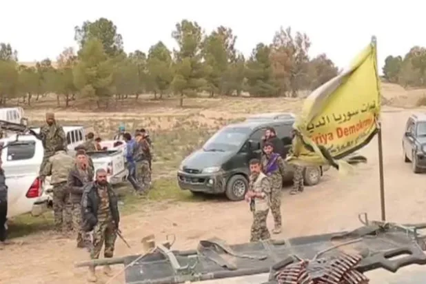 استنفار القوات الكردية شرق سوريا... والنظام يتواصل مع عشائر عربية