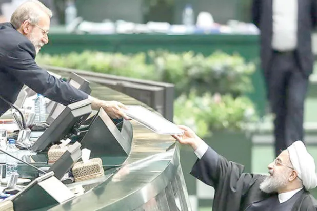 خاتمي يحذر من «التآمر» على روحاني