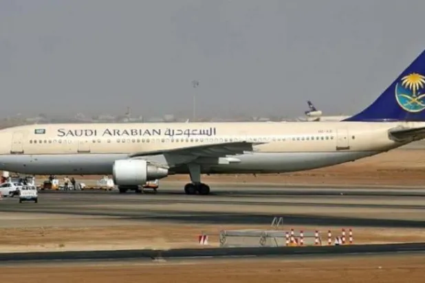 «الطيران» السعودي: رفع الحظر عن حمل الحاسب الآلي لرحلات بريطانيا