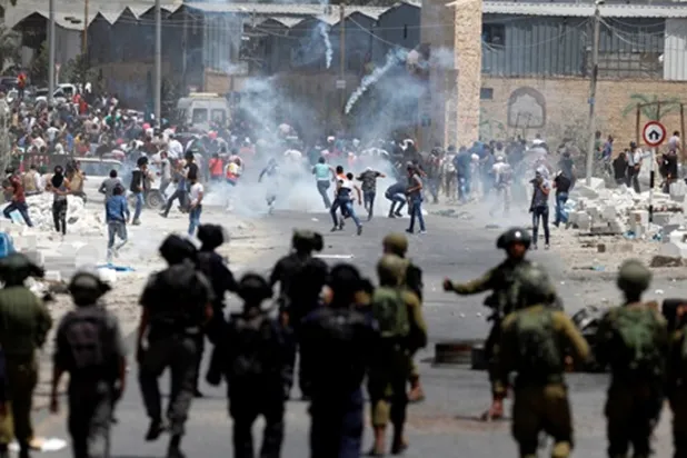 {جمعة غضب} ثالثة تشعل القدس والضفة والقطاع... وسقوط عشرات الجرحى