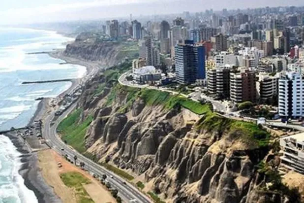 بيرو تطرد دبلوماسيين كوريين شماليين