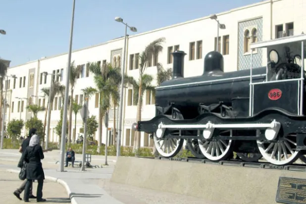 «محطة مصر»... قلب القاهرة النابض بملايين الركاب