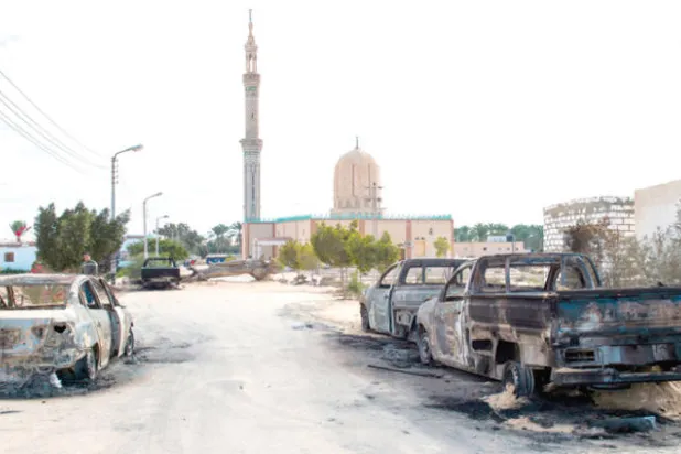 آثار الهجوم على مسجد الروضة في العريش الشهر الماضي (أ.ف.ب)