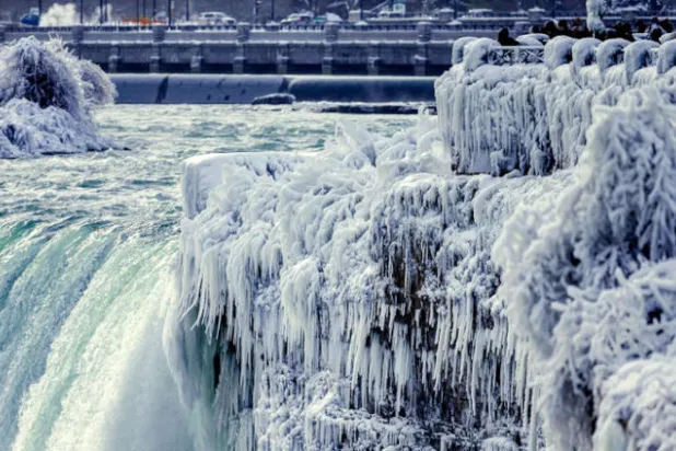 أجواء قطبية تسود الولايات المتحدة عشية رأس السنة