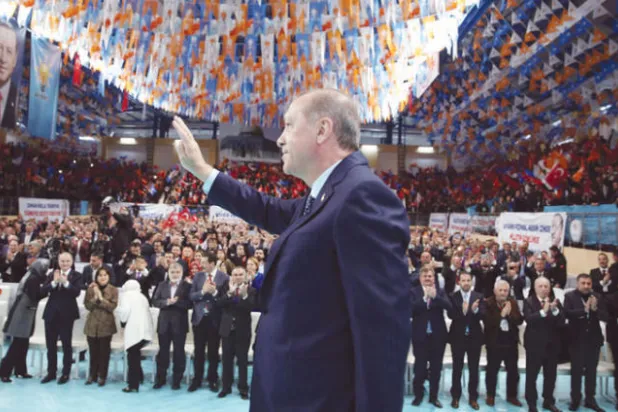 «الانقلابيون الهاربون» يعيدون فتح باب التوتر بين تركيا واليونان