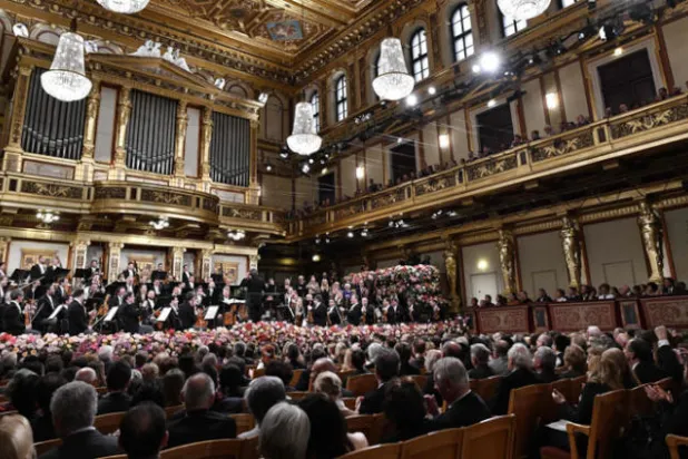 ريكاردو موتي يستقبل العام الجديد في فيينا