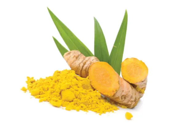 امرأة بريطانية أوقفت انتشار السرطان بمسحوق الكركم