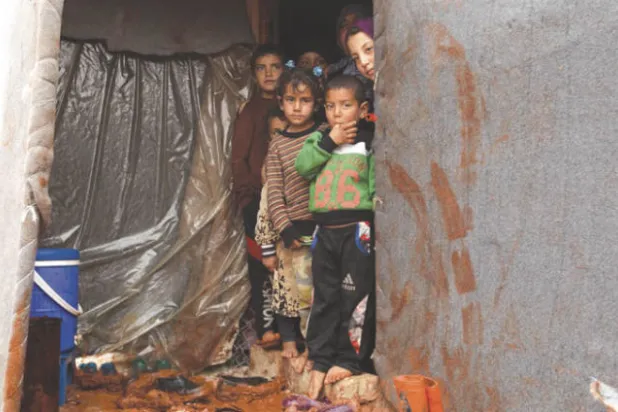 قوات النظام تتقدم في إدلب... والمدنيون ينزحون باتجاه تركيا