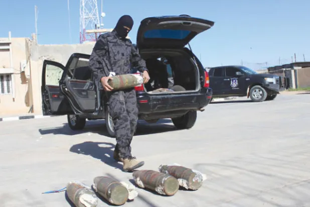 متشدد ليبي يتراجع عن تنفيذ هجوم إرهابي بسيارة مفخخة