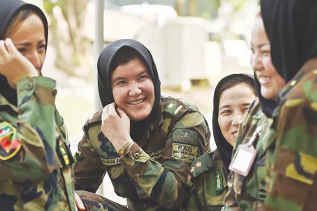 ضابطات أفغانيات في الأكاديمية