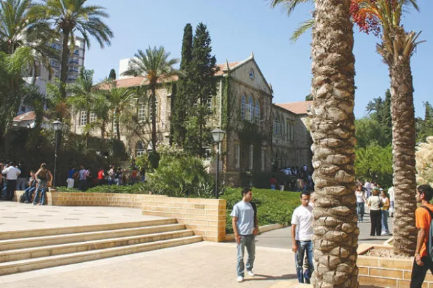 كلية الطب في بيروت... 150 عاماً من النجاحات