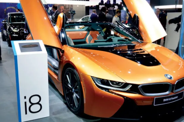 بي إم دبليو آي 8 رودستر