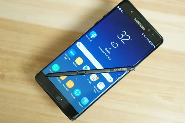 «الشرق الأوسط» تختبر هاتف «غالاكسي نوت ـ إصدار المعجبين»