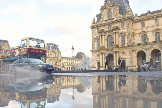 إغلاق جناح الفن الإسلامي  بمتحف اللوفر بسبب فيضان نهر السين