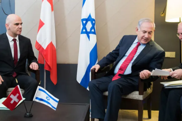 نتنياهو يستغل اجتماعاته في دافوس ليقنع قادة الغرب بتعديل الاتفاق النووي أو إلغائه