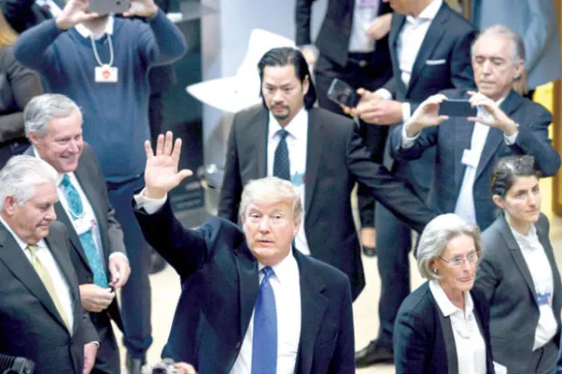 ترمب يسرق أضواء «دافوس» ويقلق حضوره