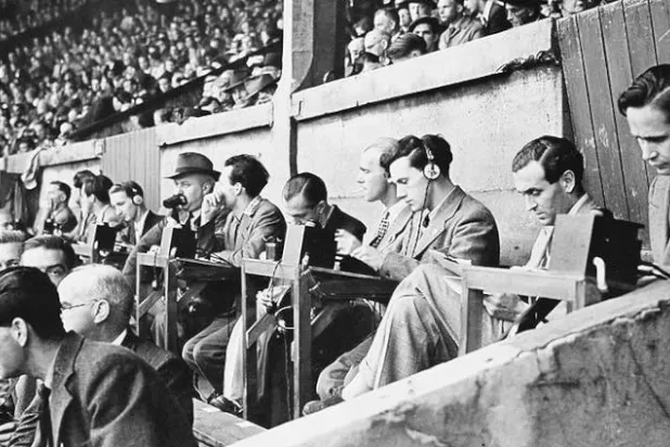 جيمي آرمفيلد... السحر الأبدي لكرة القدم عبر الراديو