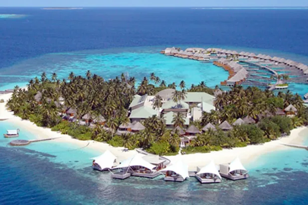 أزمة بين حكومة المالديف ومحكمتها العليا