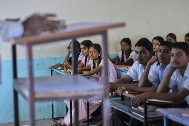 بعد منع الغش... نصف مليون طالب يغيبون عن الامتحانات بالهند