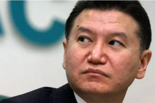 سويسرا تغلق حسابات الاتحاد الدولي للشطرنج لعلاقات رئيسه بالنظام السوري