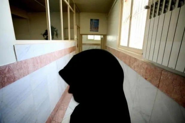 دعوات لإنقاذ سيدتين تتعرضان لانتهاكات في أخطر سجن نسائي بإيران