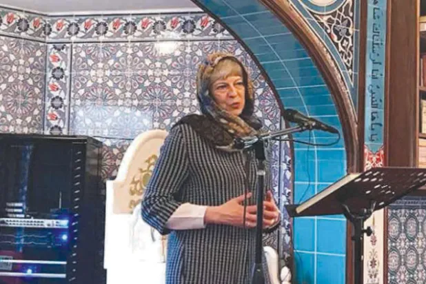 تيريزا ماي تشارك في فعالية «زُوروا مسجدي»