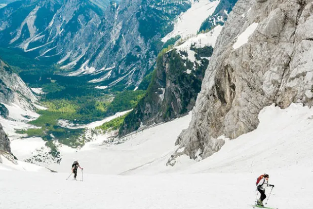 فن بيع الثلج... بين الرياضة والهواية