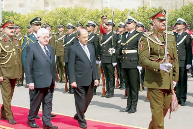 عون يبحث ملفات ثنائية وعربية ودولية في بغداد