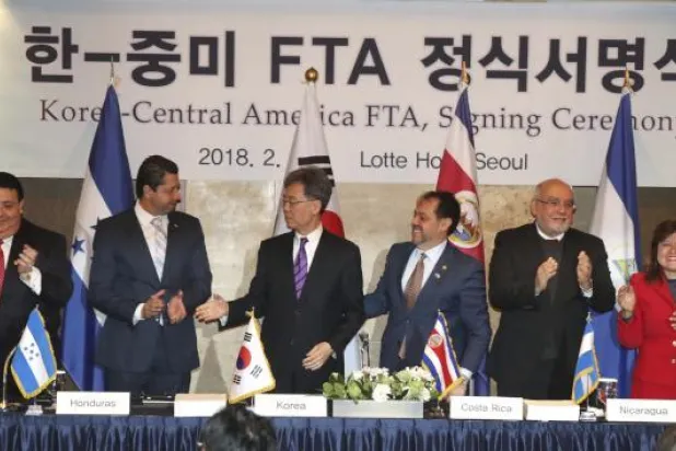 كوريا الجنوبية توقع اتفاقيات للتجارة الحرة مع 5 دول بأمريكا الوسطى